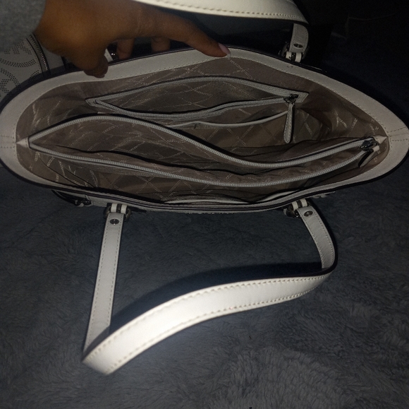 Michael Kors Jet Set Tote w/matching Rhea Backpack - Picture 3 of 10